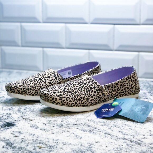 NWT TOMS Baby Cheetah Classic Heritage Slip On Shoes - Picture 2 of 6